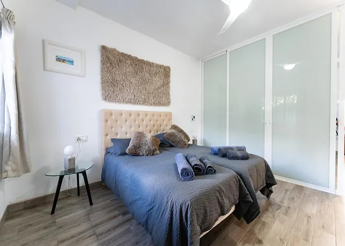 Sea-view In With Terrace مالقة